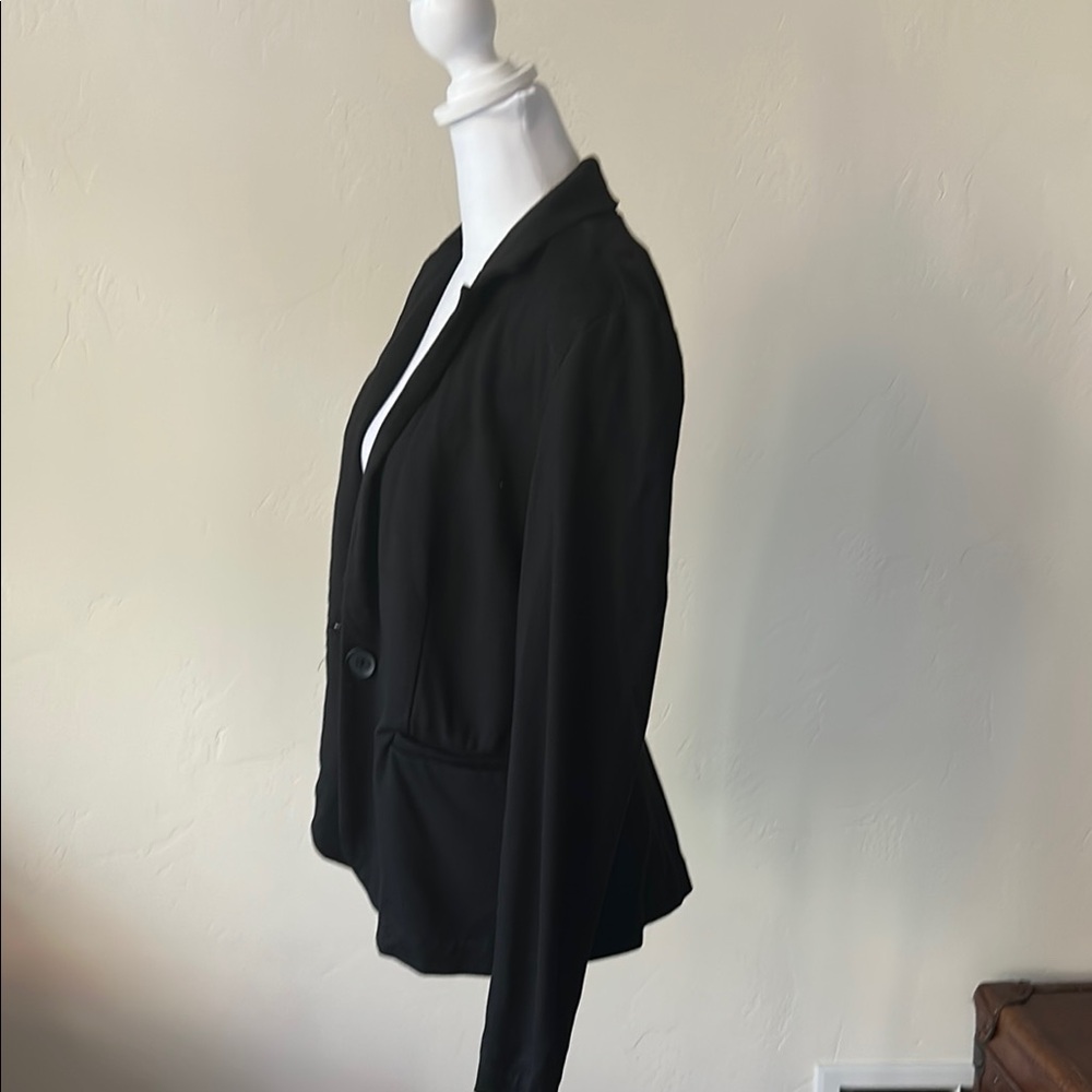 Philosophy Black Knit Blazer with Open Front Design - Picture 4 of 10